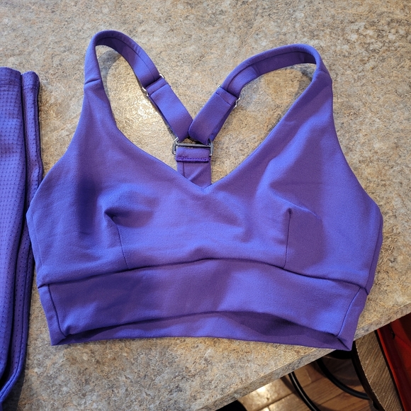 Bombshell sportswear set - Picture 5 of 8